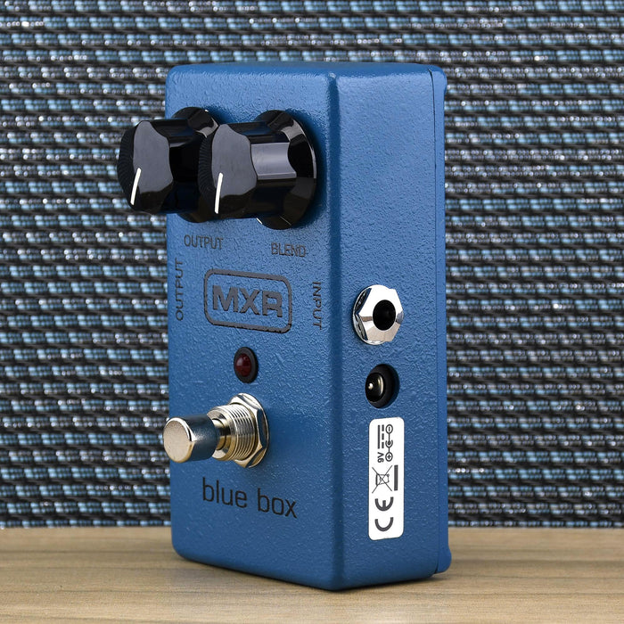 Pedal de distorsión MXR Blue Box